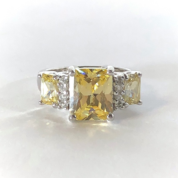 Jewelry - Beautiful Sterling Silver CZ & LC Citrine Ring